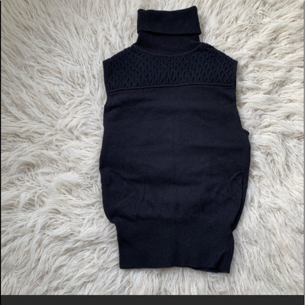 Catherine Malandrino sleeveless knit turtleneck M
